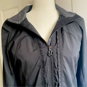 🖤LuluLemon-Ahead of the Curve Lined Track Jacket Black Size 6 Like New